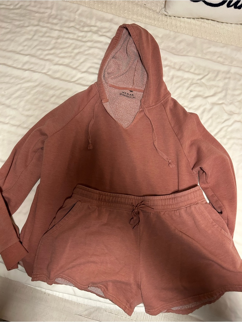 Women's Cozy Hooded Sweatshirt and Shorts Set - Dusty Rose